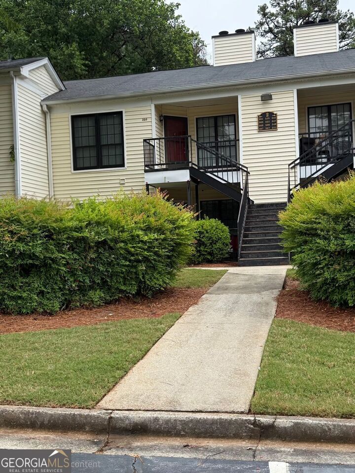 Property Photo: 555 Windchase Lane GA 30083