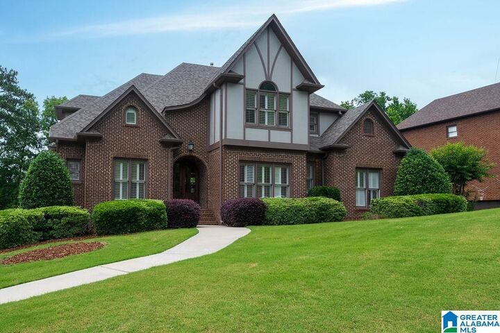 Property Photo:  1015 Eagle Mountain Lane  AL 35242 