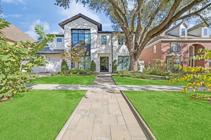 Property Photo:  212 E Cowan Drive  TX 77007 