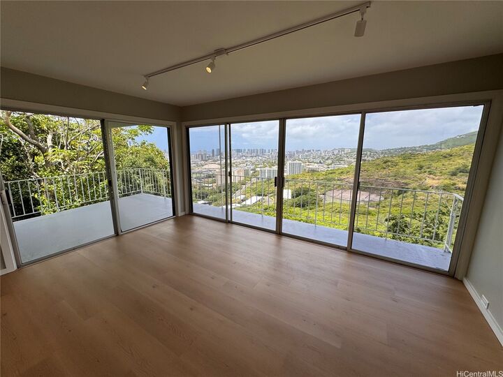 Property Photo:  1588 St Louis Drive  HI 96816 