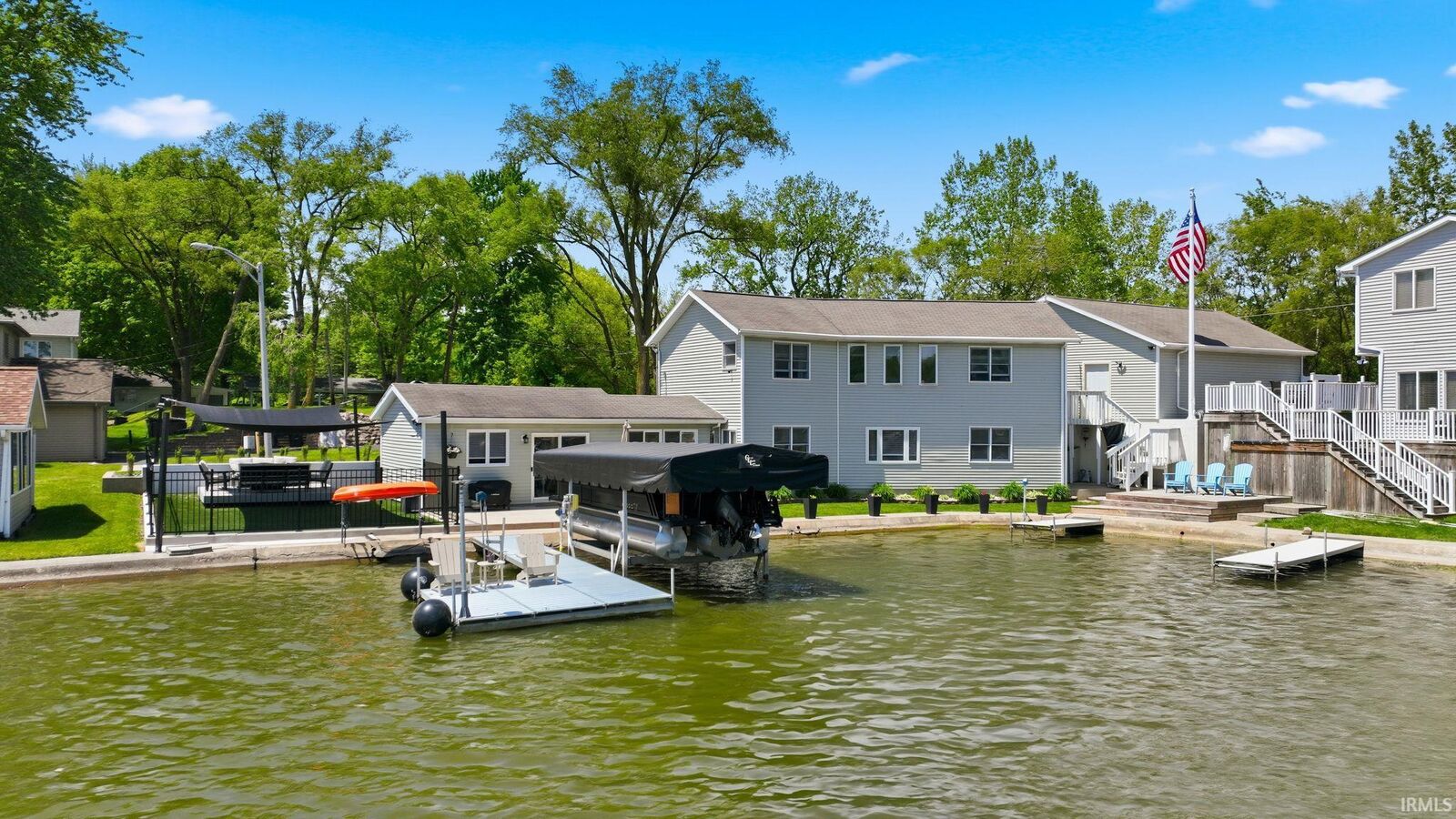 Property Photo:  1420 N Shore Drive  IN 46784-9611 