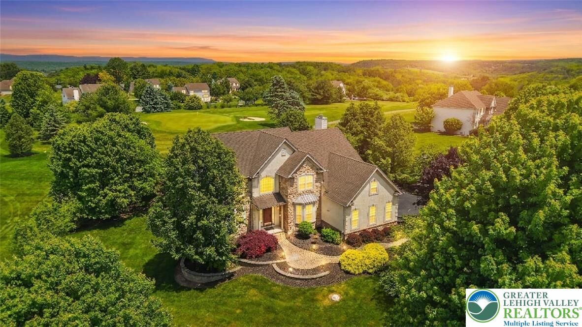 Property Photo:  140 Birdie Way  PA 18058 