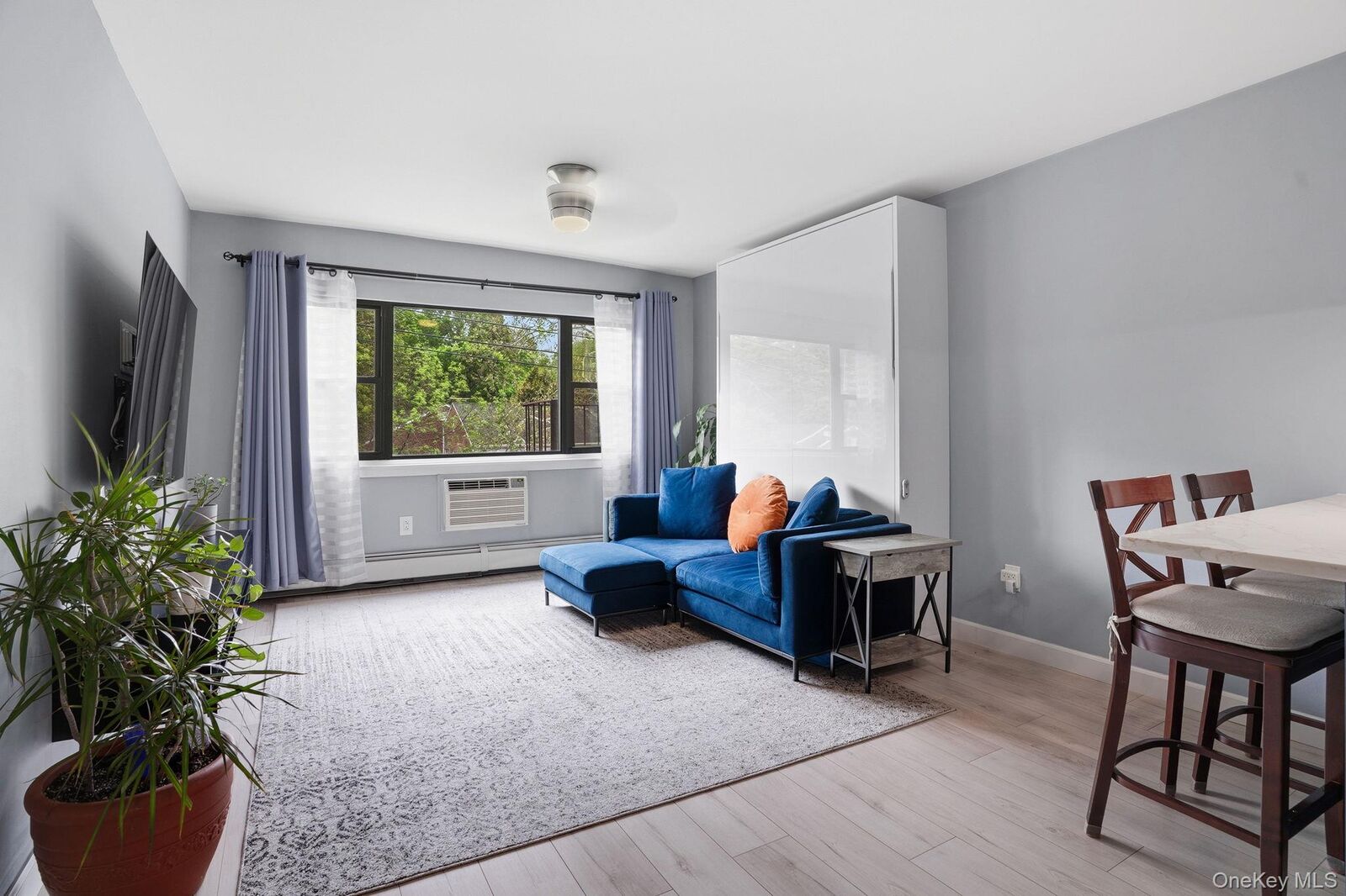 Property Photo:  2261 Palmer Avenue 4L  NY 10801 