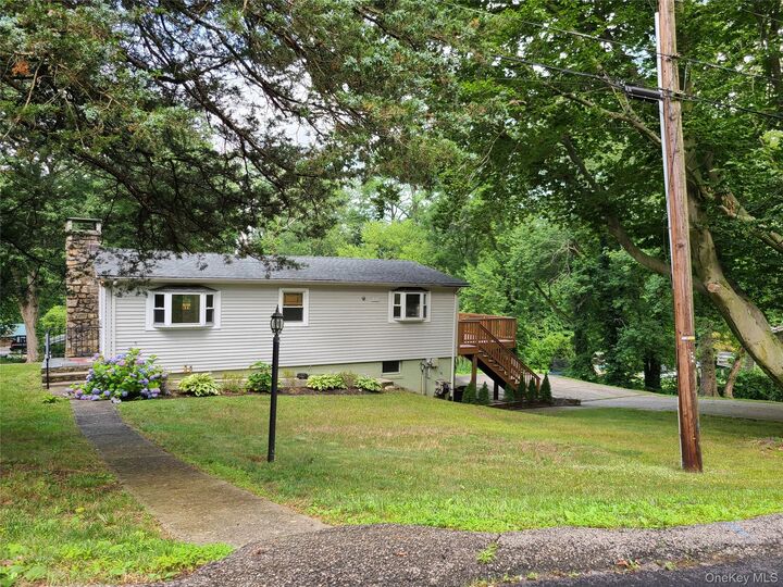 Property Photo:  55 S Hill Road  NY 10567 