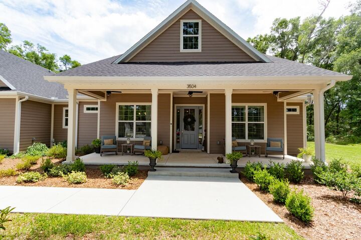 Property Photo:  3504 Dunstable Drive  FL 32720 