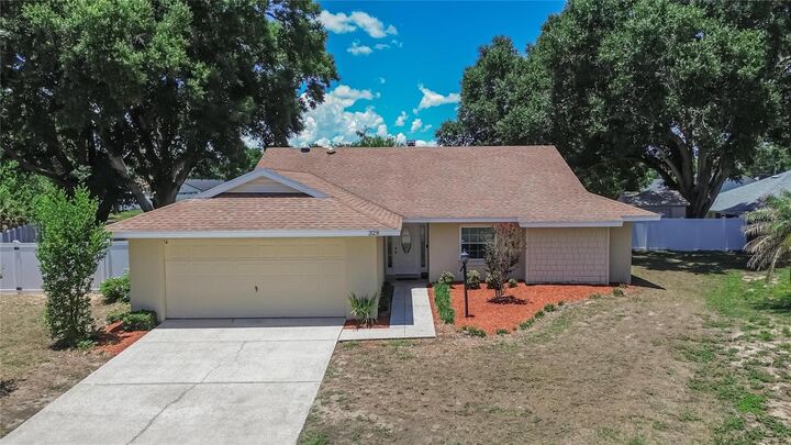 Property Photo:  328 Vail Drive  FL 33884 