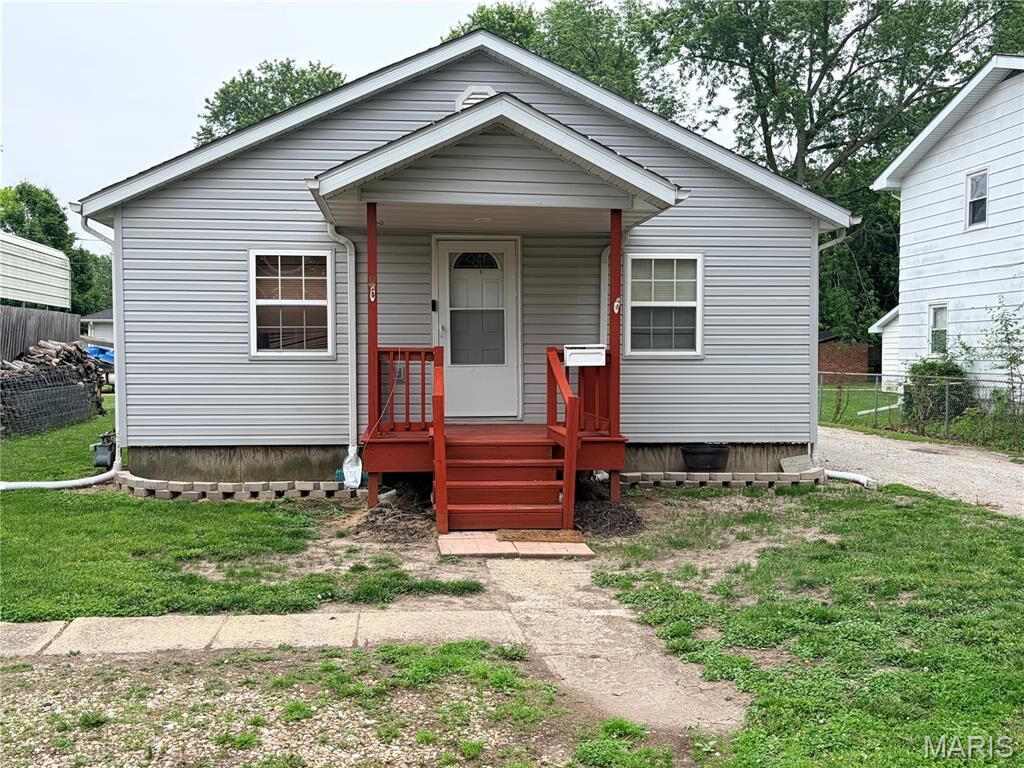 Property Photo: 1620 N Monroe Street IL 62056