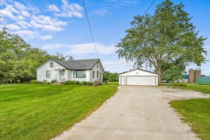Property Photo:  11611 152 Ave  WI 53142 