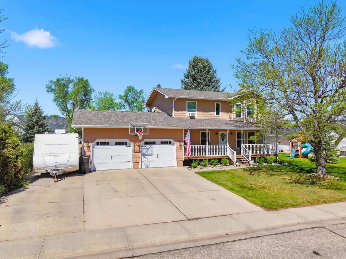 Property Photo: 2507 N 2nd Street SD 57783