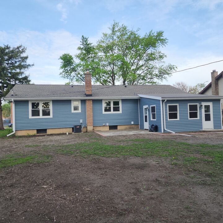 Property Photo:  
