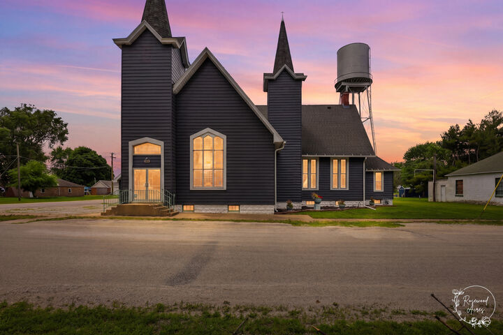 Property Photo:  185 S Ames Street  IL 60919 