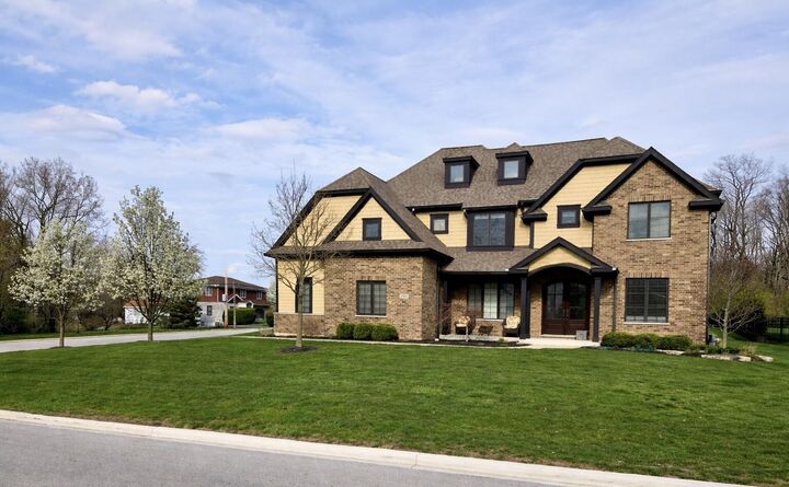 Property Photo:  6701 Sunset Avenue  IL 60525 