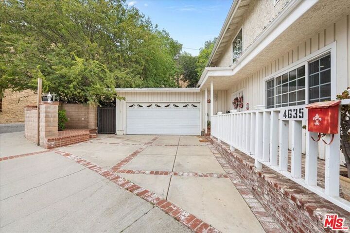 Property Photo:  4635 Esparto Street  CA 91364 