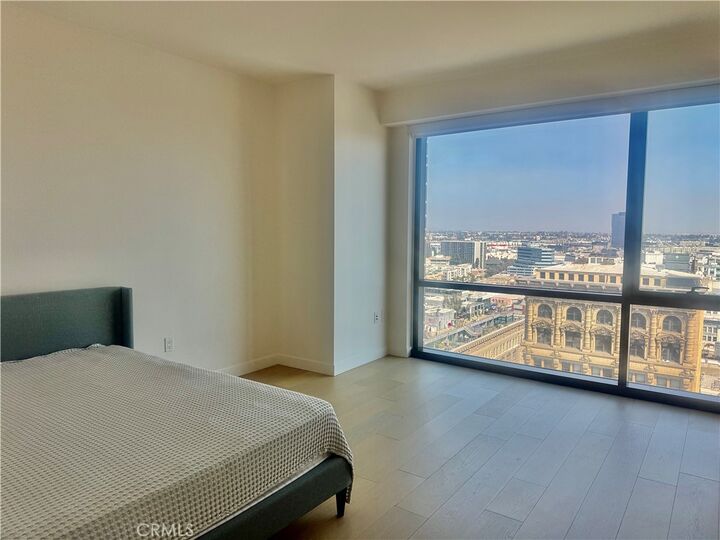 Property Photo:  400 S Broadway 1902  CA 90013 