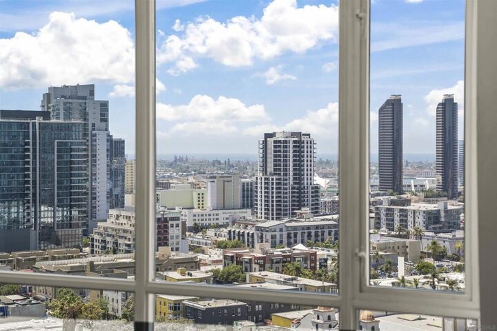 Property Photo:  1080 Park Blvd. 1602  CA 92101 