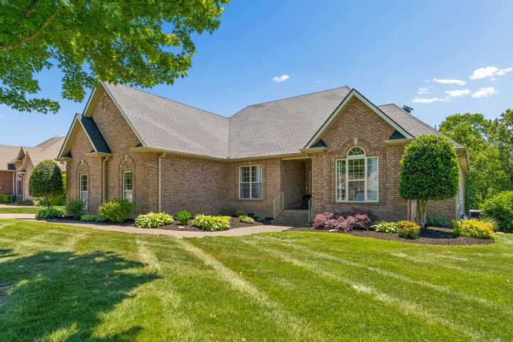 Property Photo:  1038 Briarwood Dr  TN 37048 
