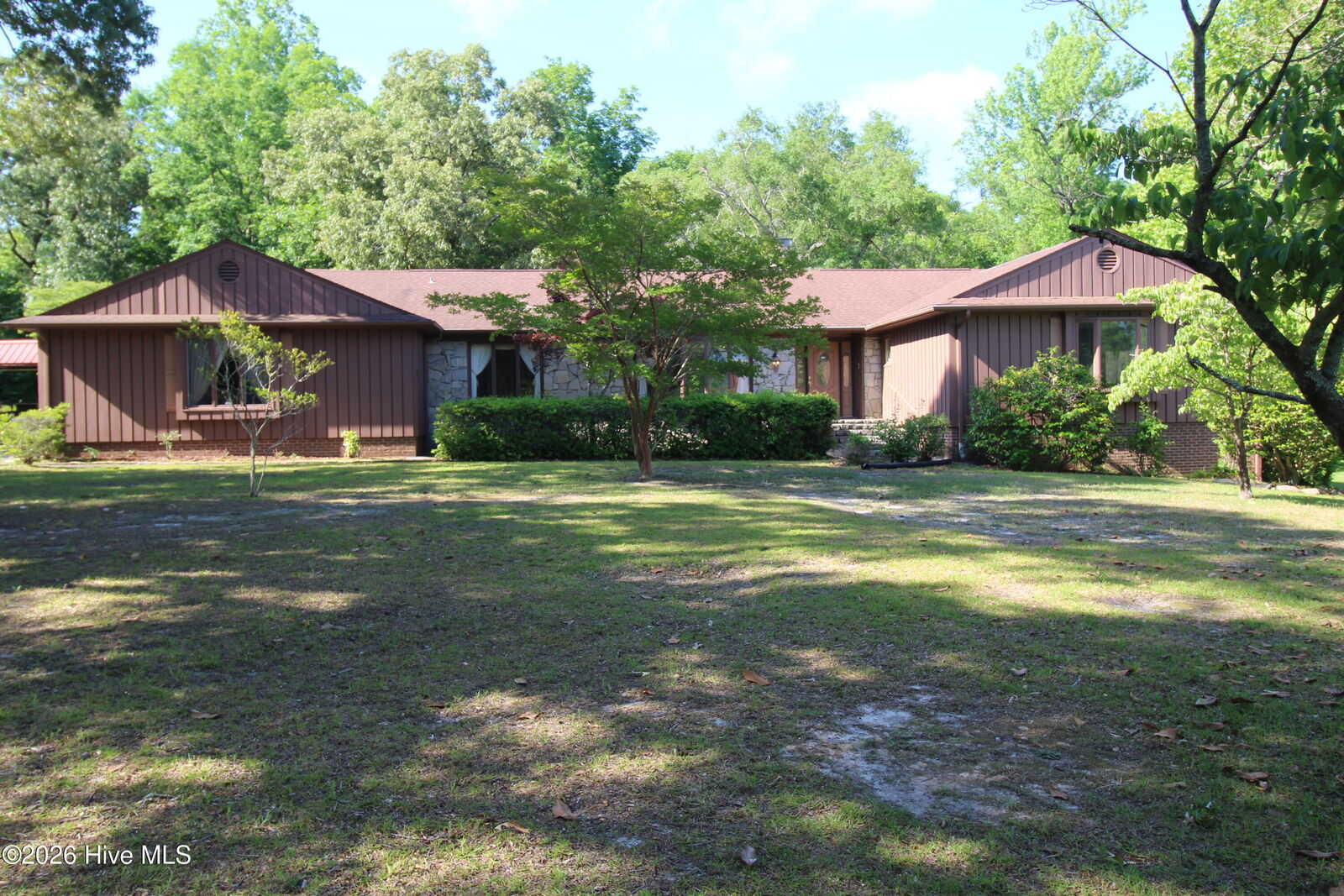 Property Photo:  206 Shore Drive  NC 28532 