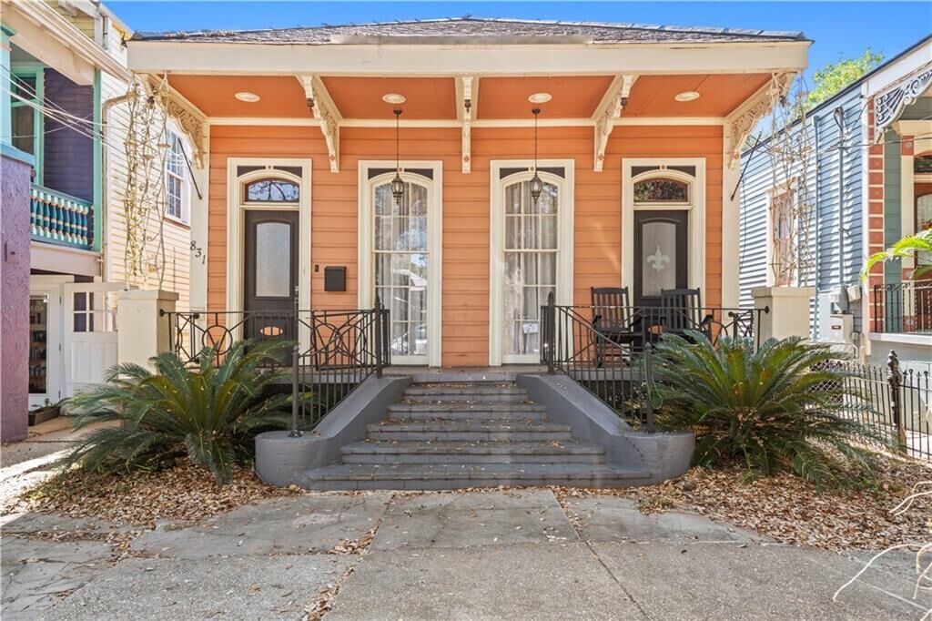 Property Photo:  831 Opelousas Avenue  LA 70114 