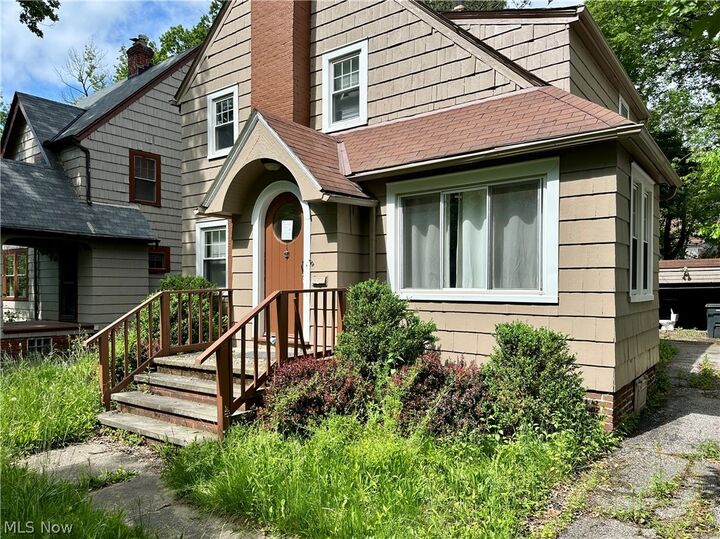 Property Photo:  1171 Erieview Road  OH 44121 