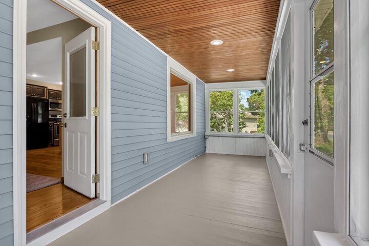 Property Photo:  832 Bailey Street  MN 55033 