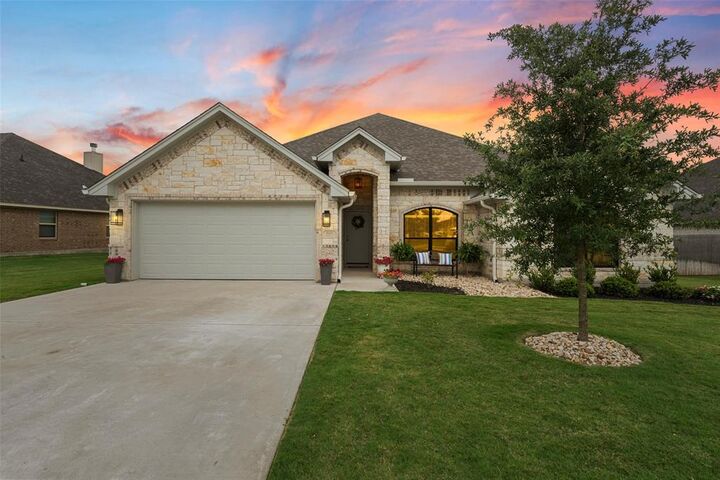Photo de la propriété:  828 Agile Street  TX 76643 