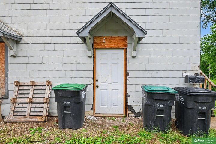 Property Photo:  4201 Grand Avenue  NE 68111 
