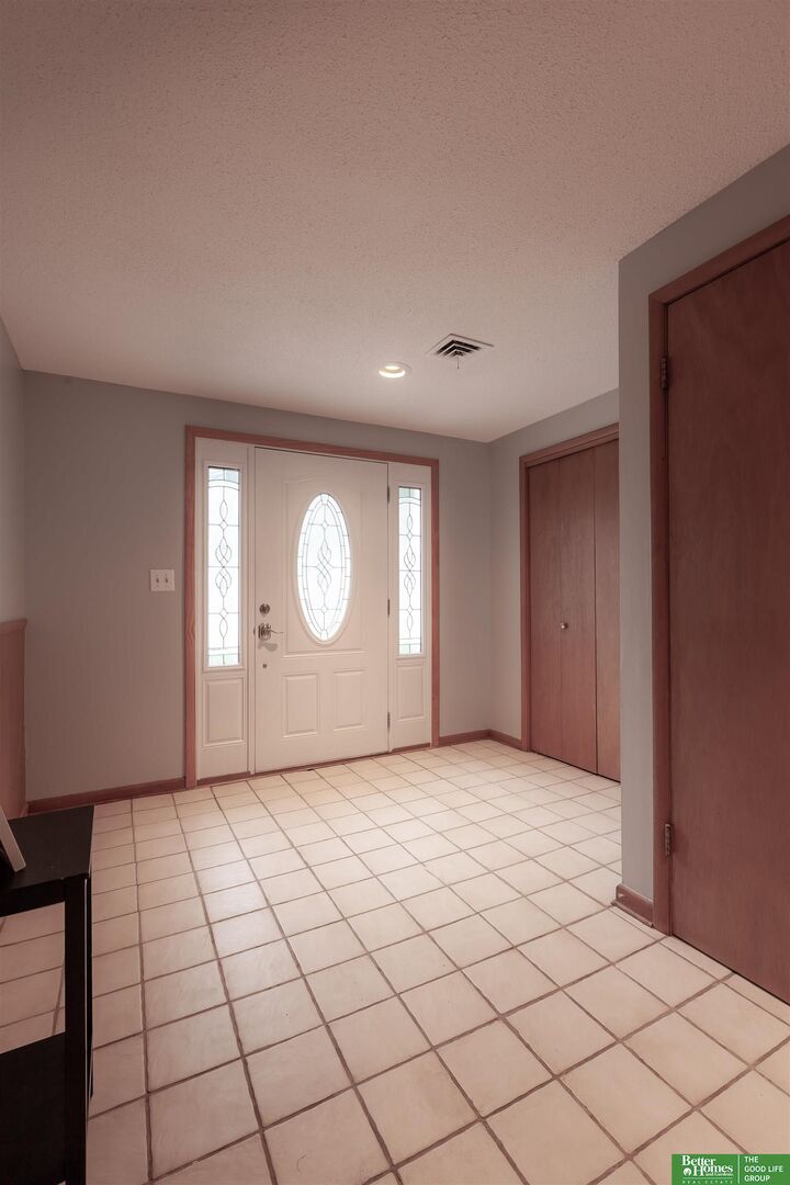 Property Photo:  511 N Grandview Avenue  NE 68046 