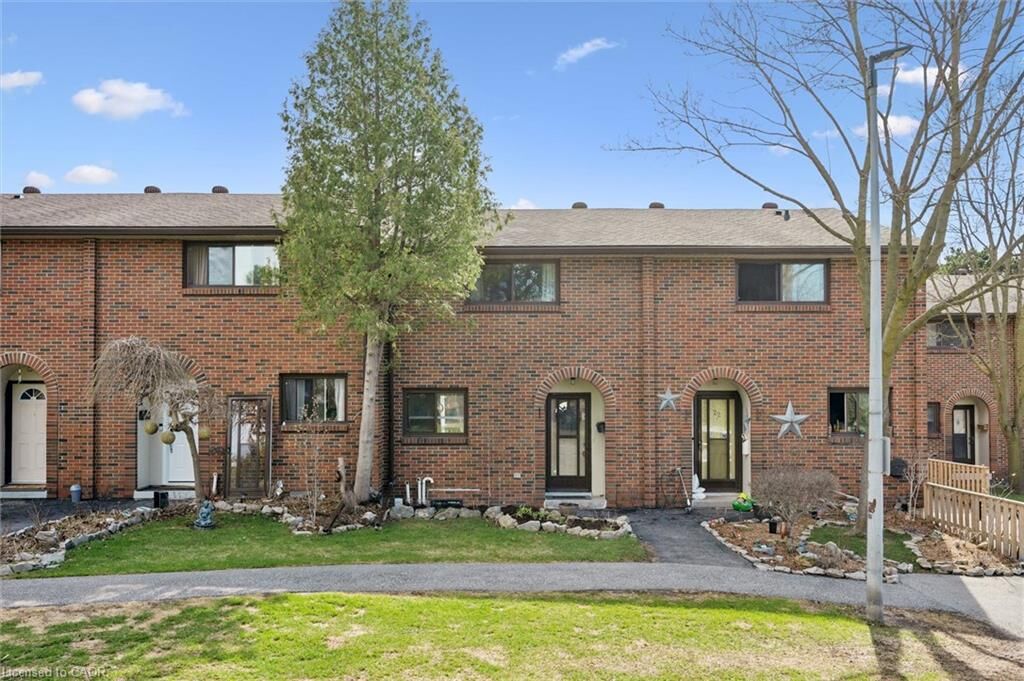 Property Photo:  41 Rhonda Road 23  ON N1H 6H1 