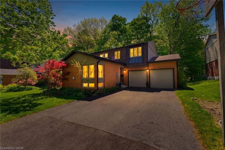 Property Photo: 30 Jerome Park Drive ON L9H 6H2