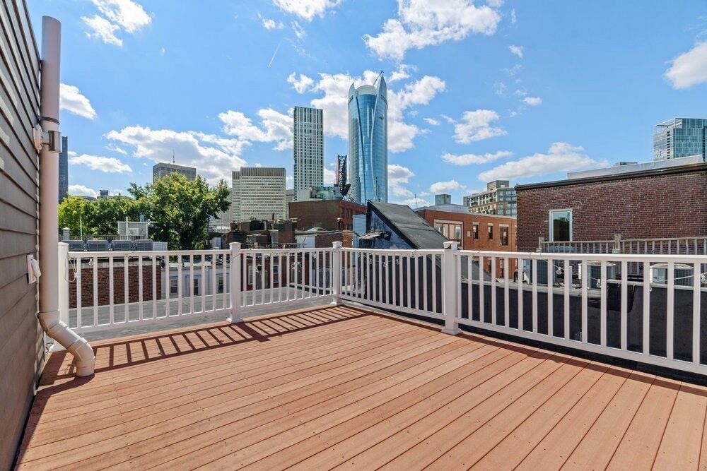 Property Photo:  11 Wiget St 4  MA 02113 