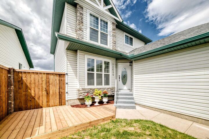Property Photo: 12634 Coventry Hills Way NE AB T3K 4R8