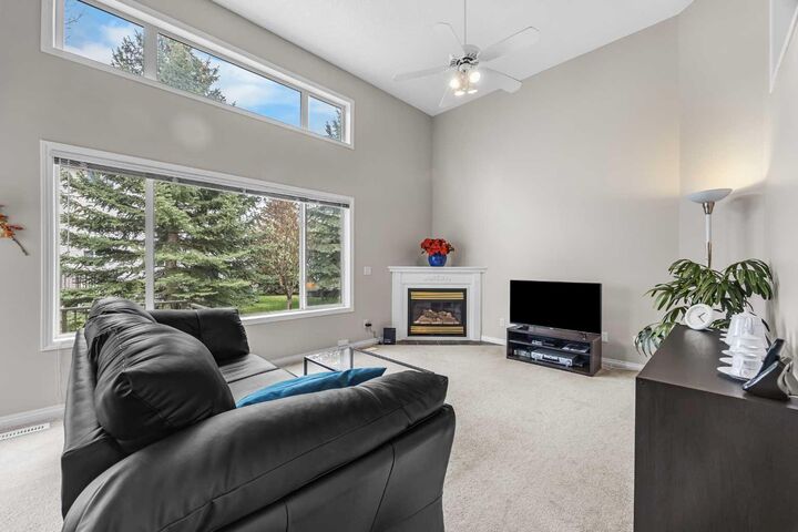 Property Photo: 33 Country Hills Cove NW AB T3K 5G7