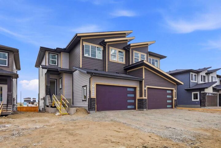 Property Photo:  34 Waterford Mews  AB T1X 3B4 