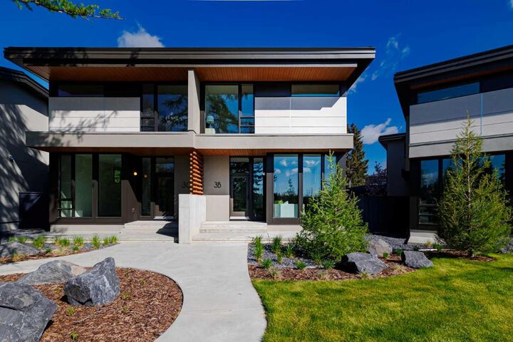 Property Photo: 3B Willow Crescent SW AB T3C 3B8