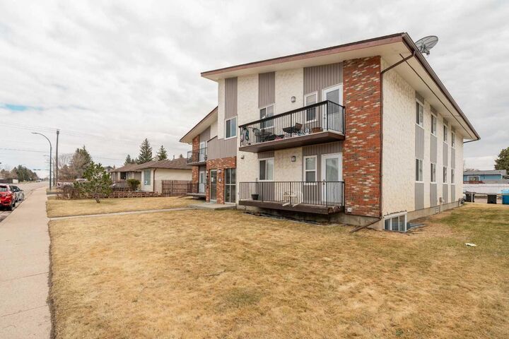 Property Photo:  1739 St Edward Boulevard N 7  AB T1H 1X2 