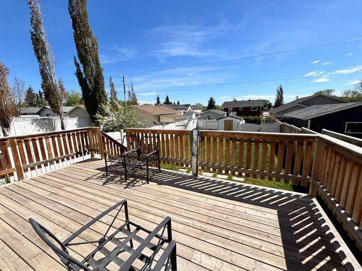 Property Photo: 52 Country Ridge Close AB T4L 1H2