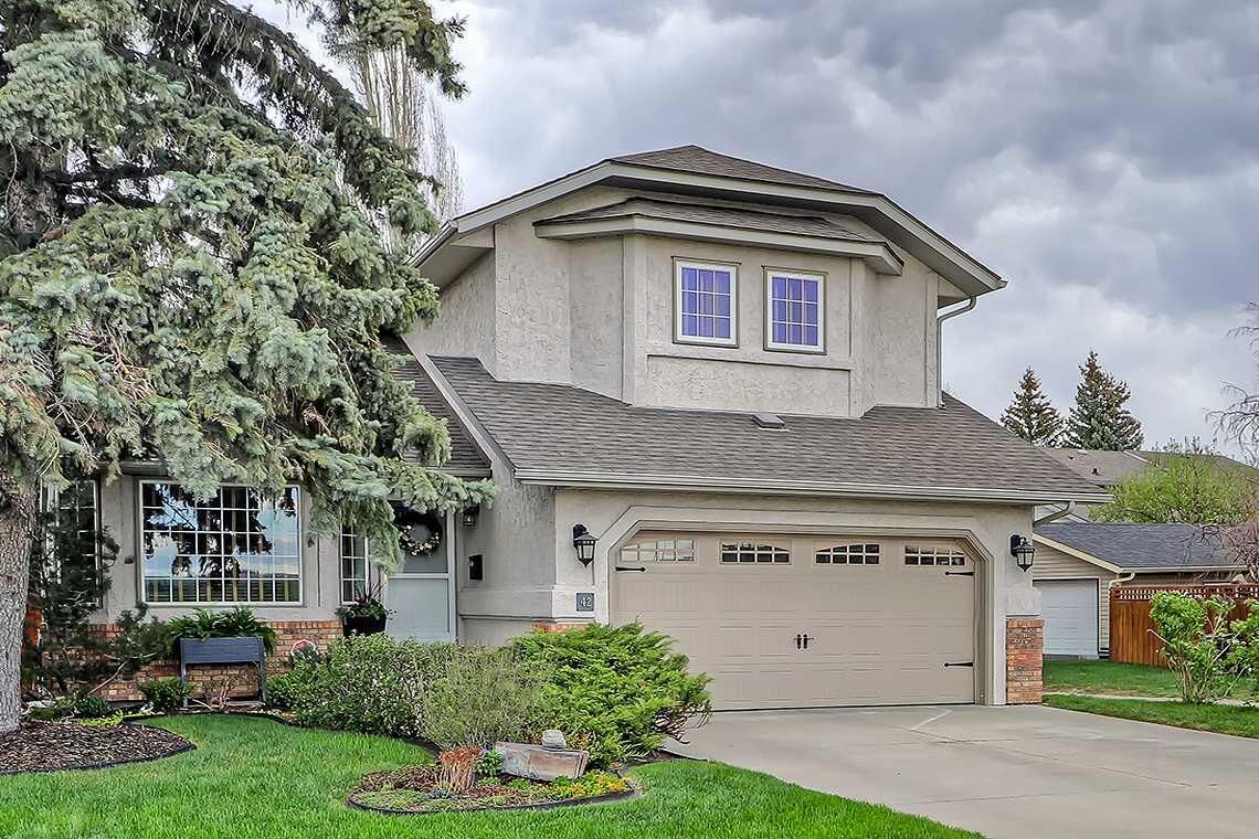 Property Photo: 42 Sundown Close SE AB T2X 2X3
