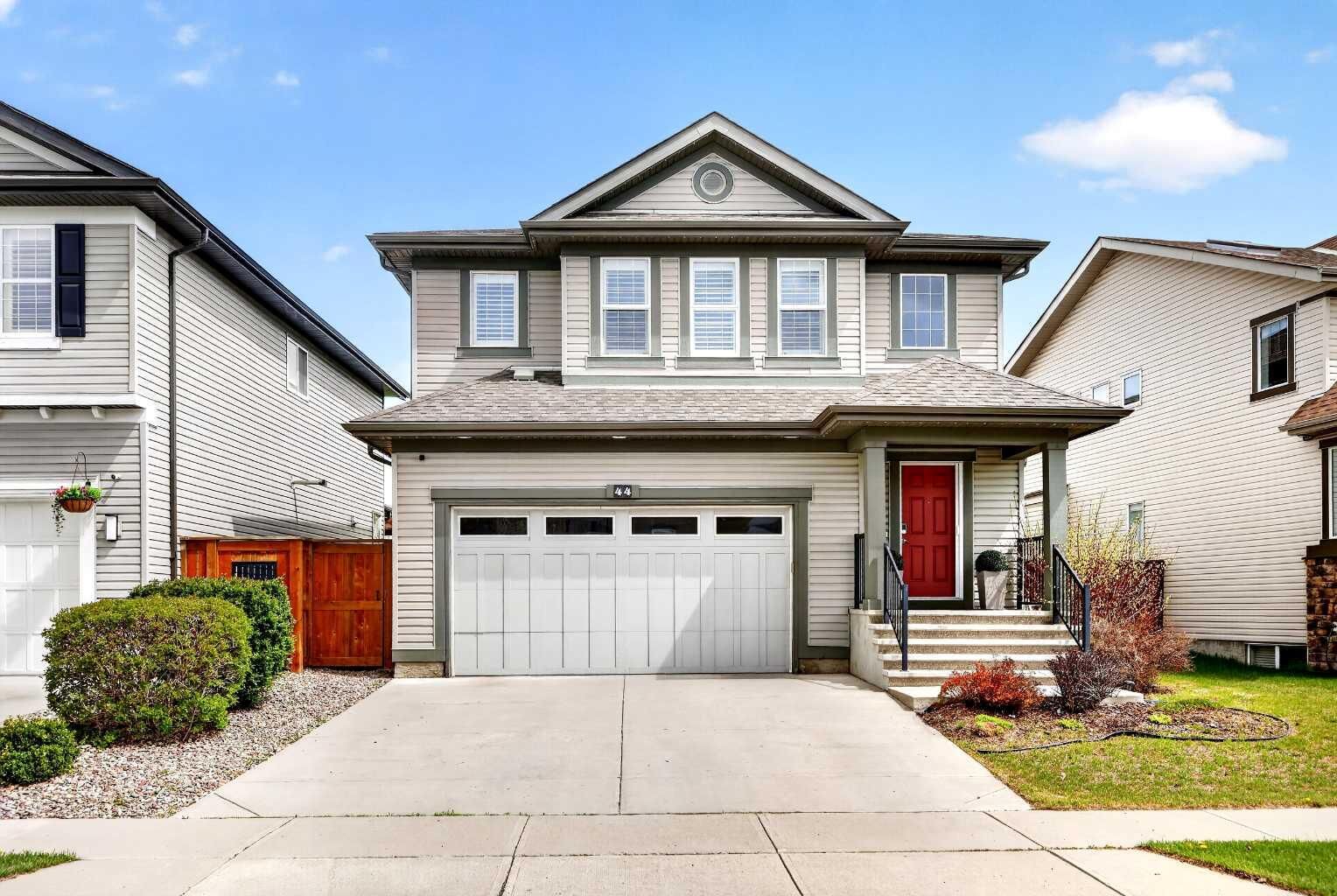 Property Photo: 44 Elgin Meadows Link SE AB T2Z 0S3