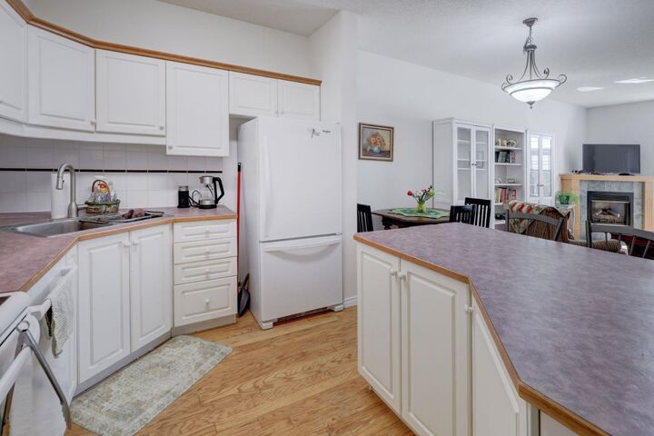 Property Photo:  4835 Dalhousie Drive NW 105  AB T3A 5R7 