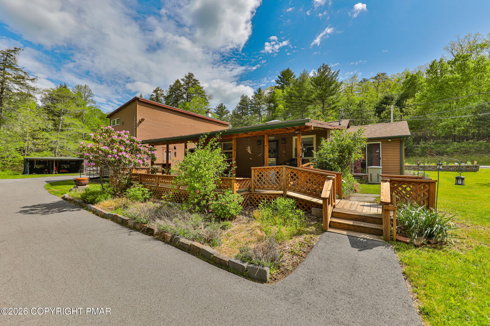 Property Photo: 331 Cranberry Creek Road PA 18326