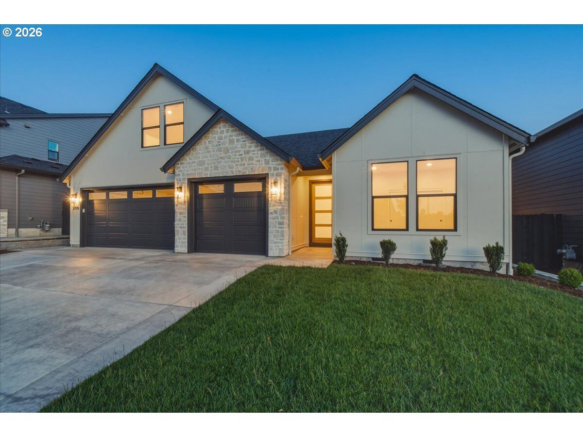 Property Photo: 3709 N 12th Cir WA 98642