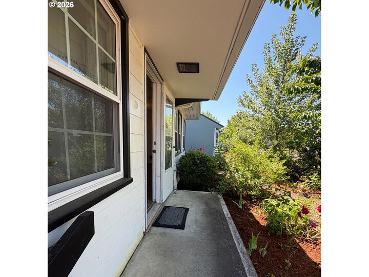 Property Photo: 3003 E 24th St WA 98661