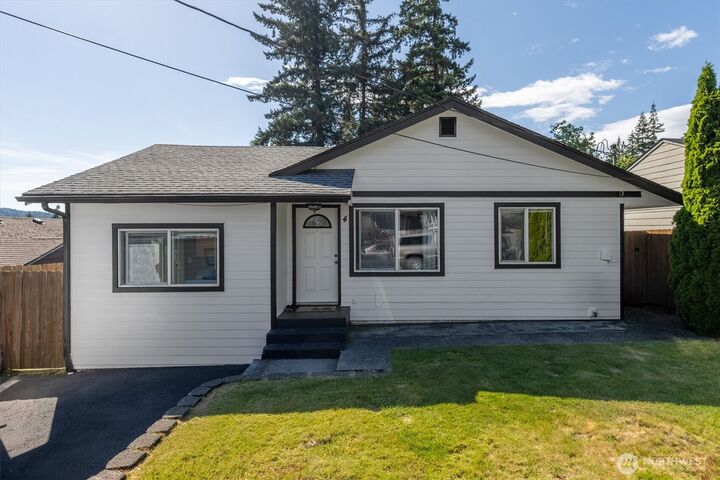 Property Photo:  4  Parkland Drive  WA 98625 