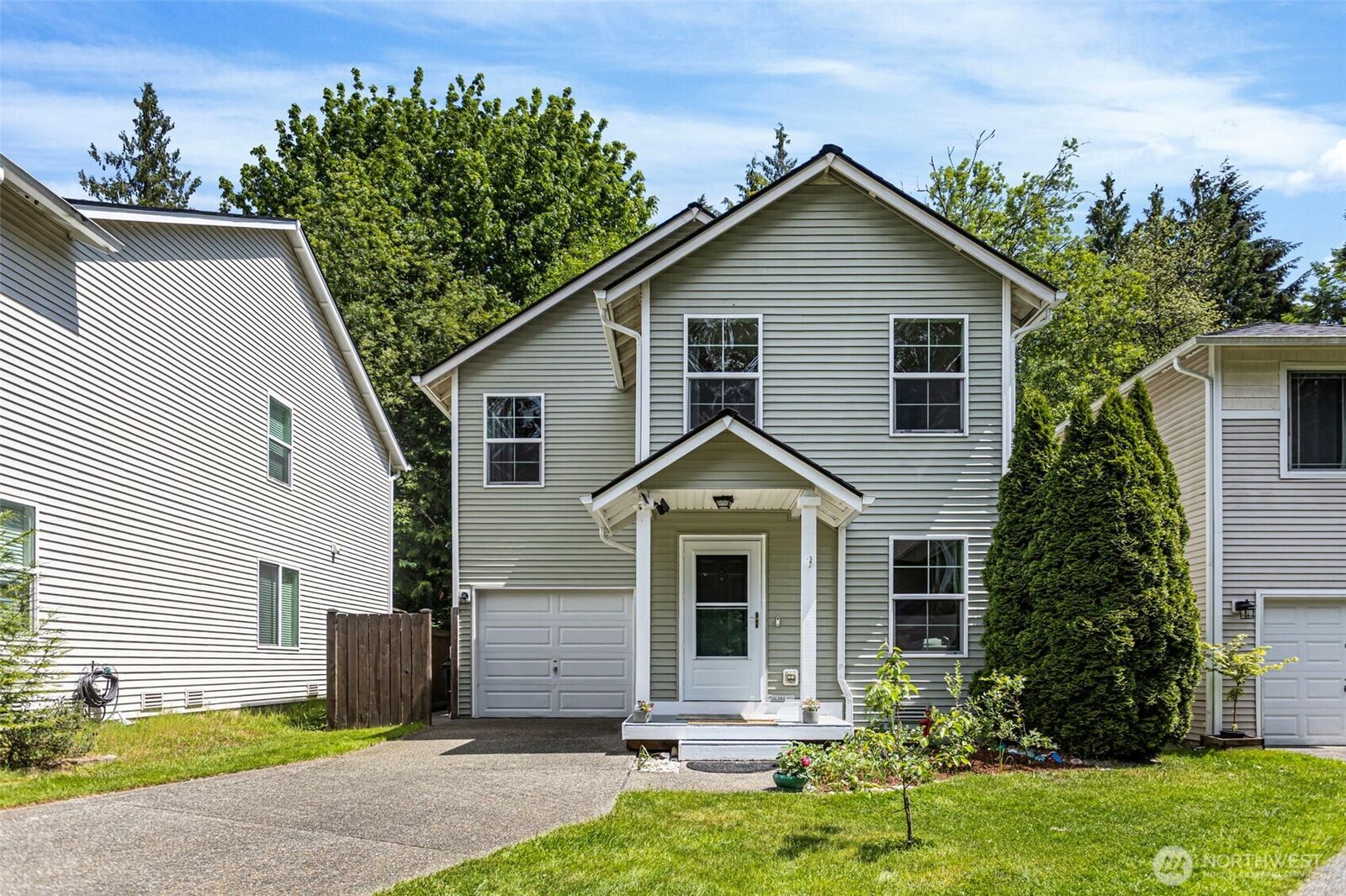 Property Photo: 2421 106th Drive SE WA 98258