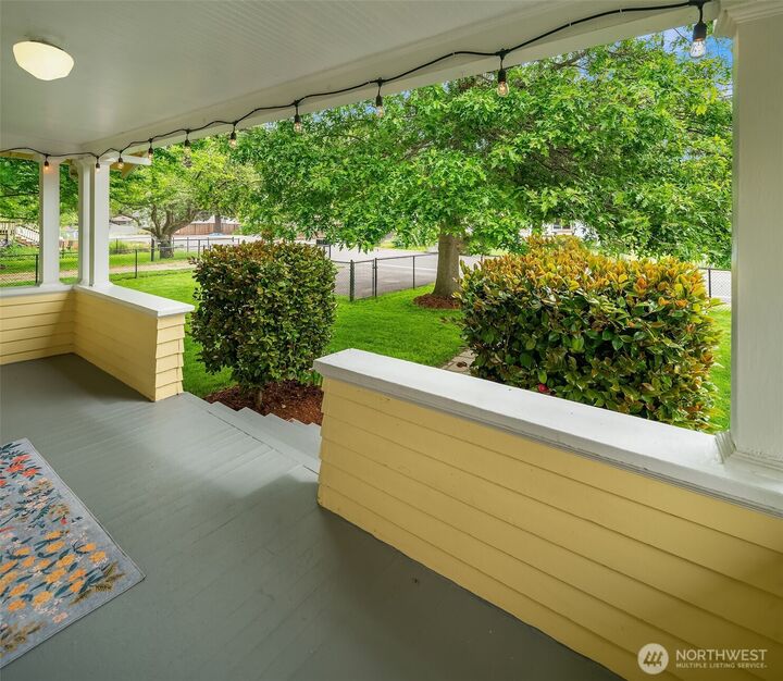 Property Photo:  13039  56th Avenue  WA 98178 