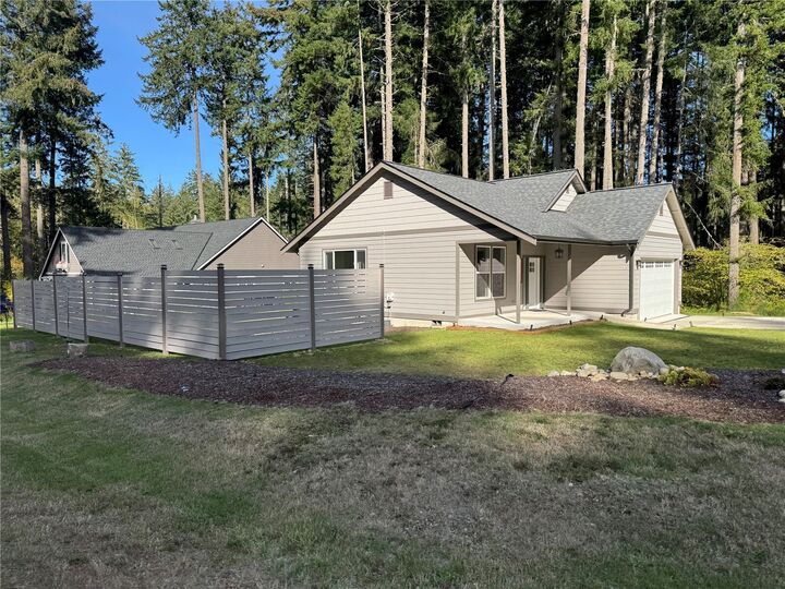 Property Photo:  11813  Island Drive  WA 98303 