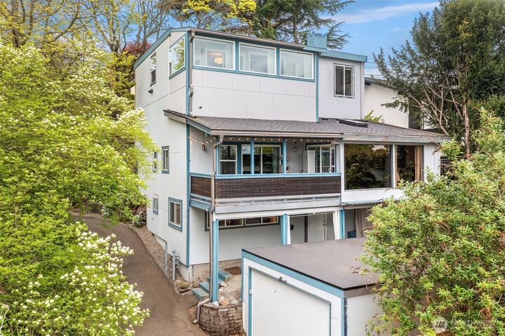 Property Photo: 2820 27th Avenue W WA 98199