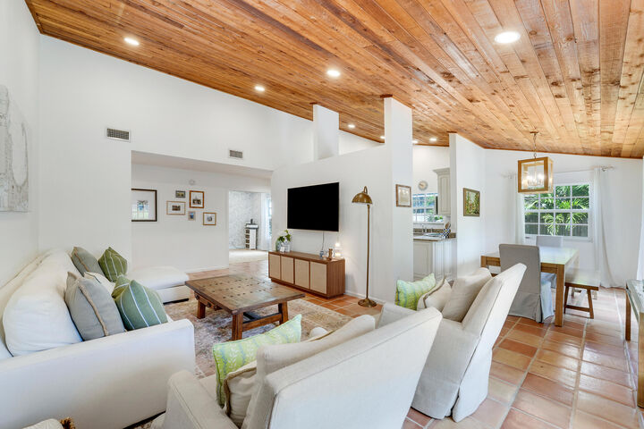 Property Photo:  12625 Timber Ridge Circle  FL 33414 