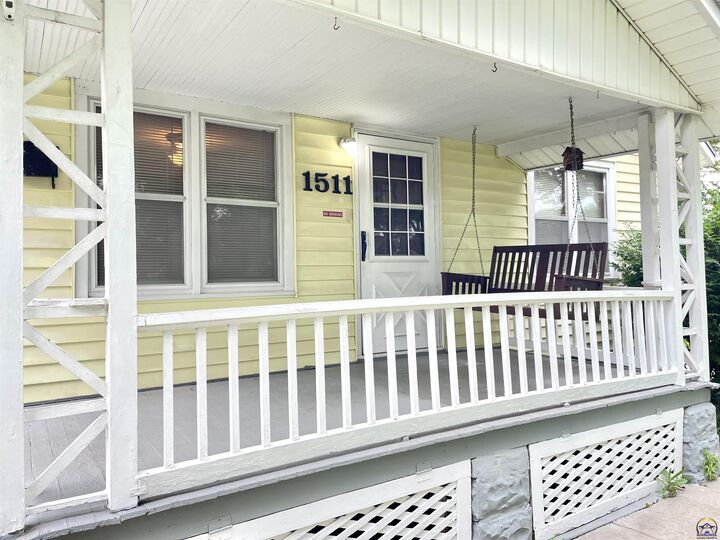 Property Photo: 1511 NW Jackson St KS 66608