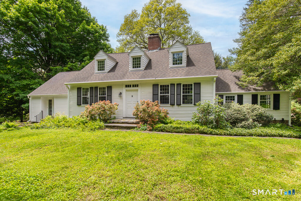 Property Photo:  446 Amity Road  CT 06525 